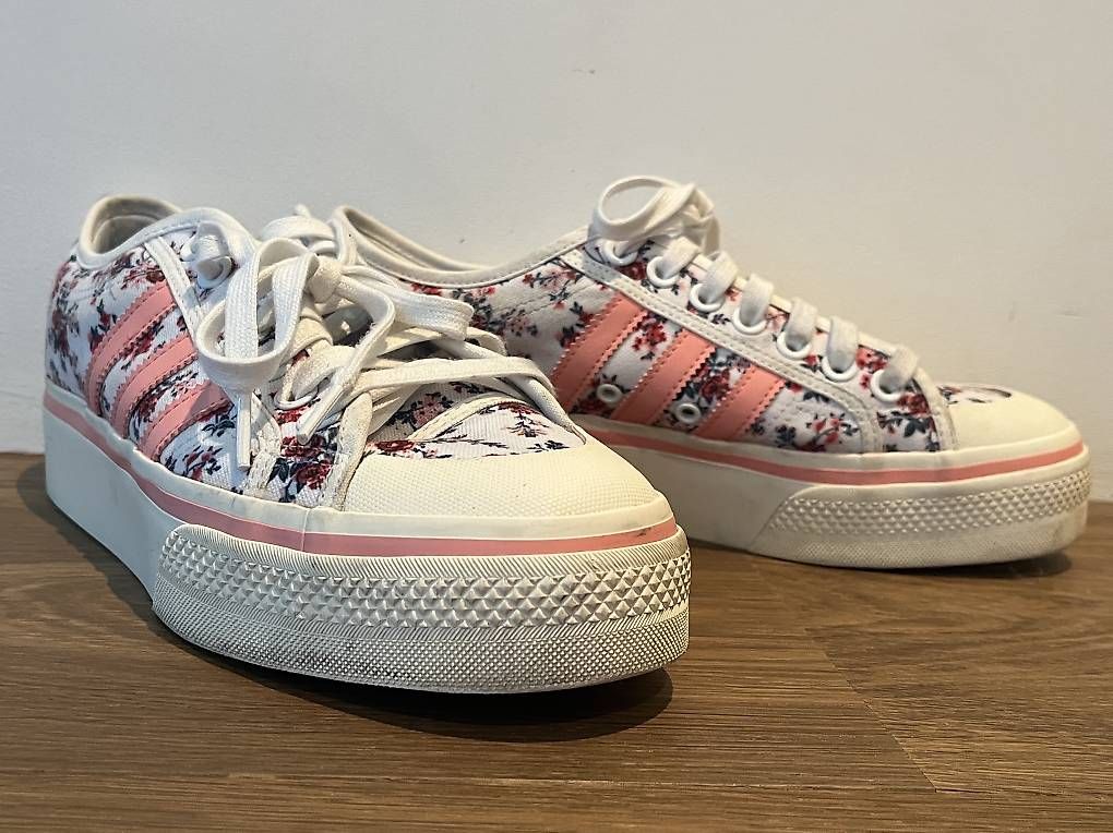 Scarpe da donna: Adidas Nizza Platform gr. 42 2/3 – Usato da Mörschwil venduto da nvcmi