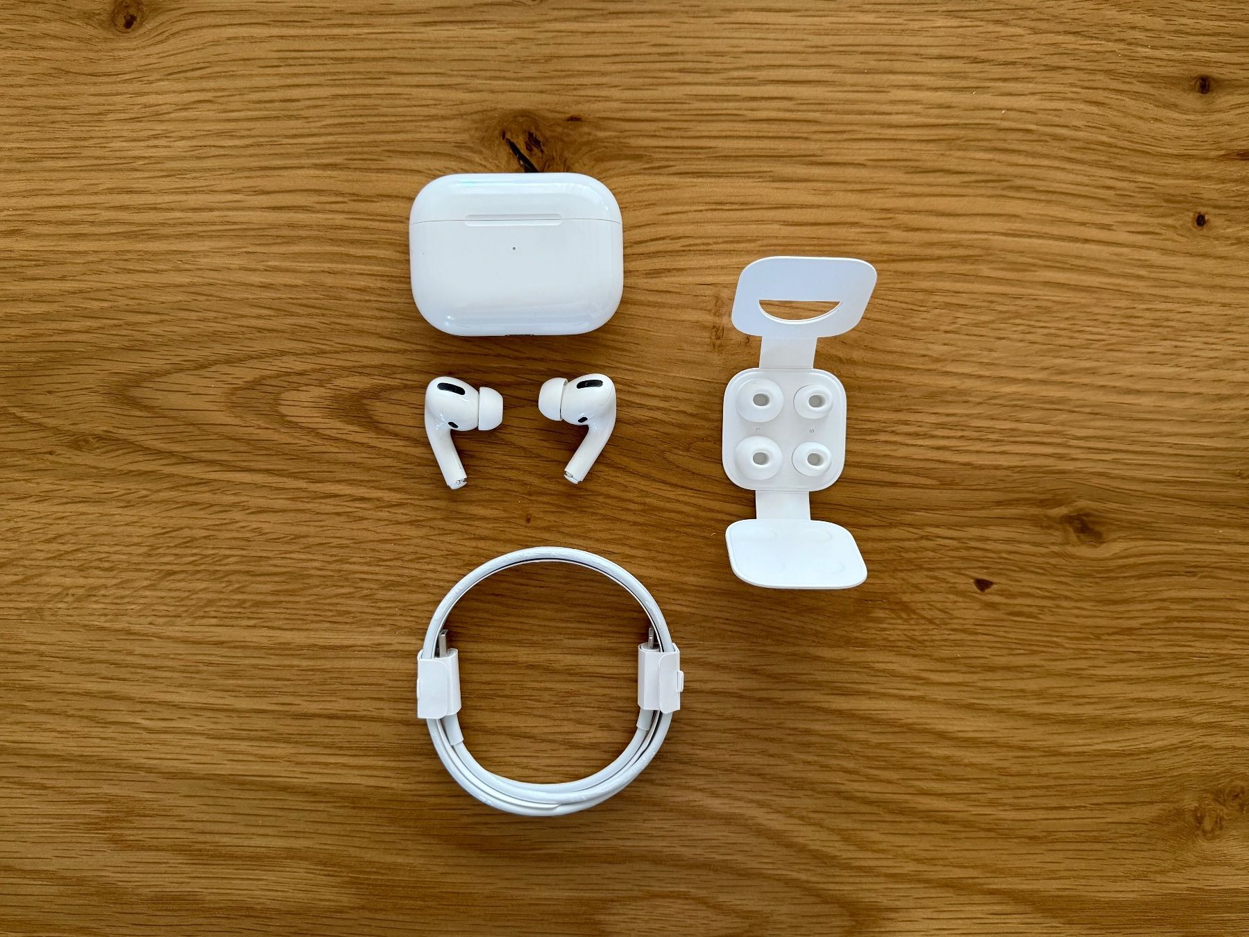 Apple Cuffie: Airpods Pro 1st Gen / Wireless Charging – Usato da Buchberg venduto da mrgibbs 1