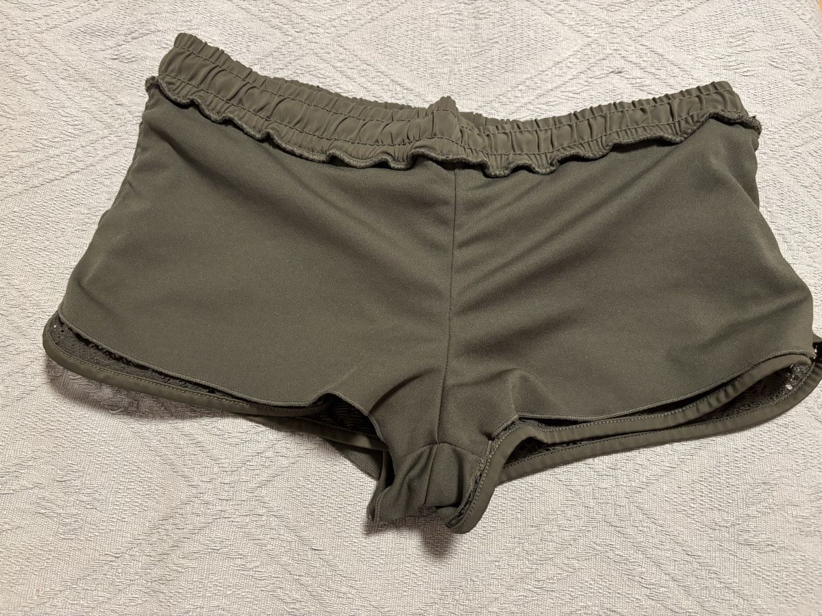 Pantaloni: Kurze Hose grün  – Usato da Kesswil venduto da Branca-01 9
