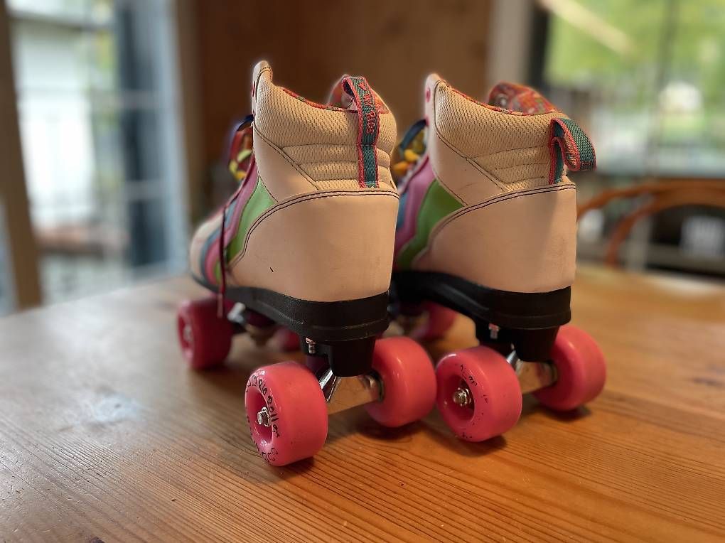 Inline-Skating & Rollschuhe: Rollschuhe Grösse 37 – Gebraucht aus Schwyz von sel_hl2p 1