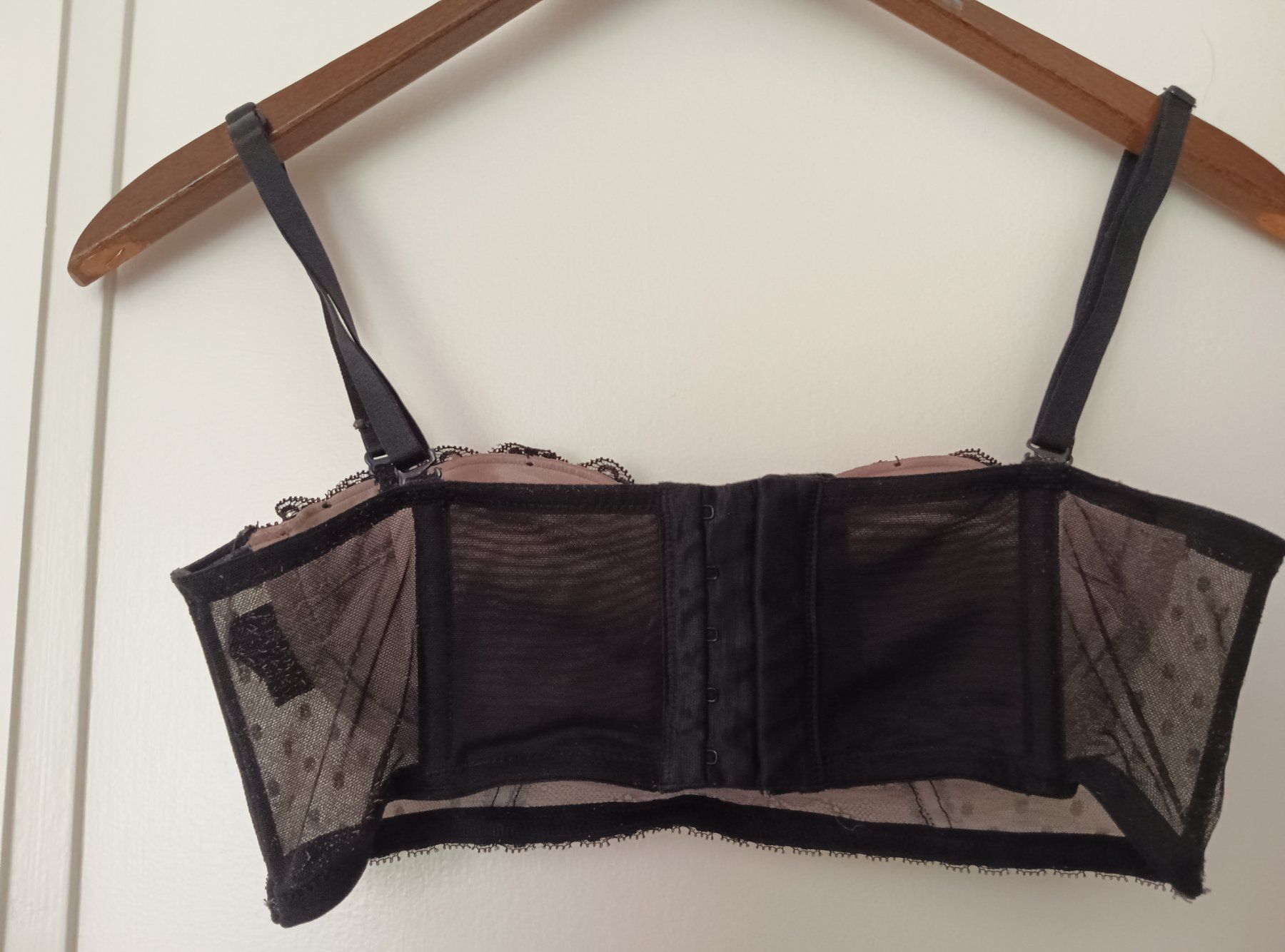 H&M Altra biancheria intima: Extravaganter BH, schwarz mit Spitze, Grösse 75B – Usato da Zürich venduto da Asteraki 3