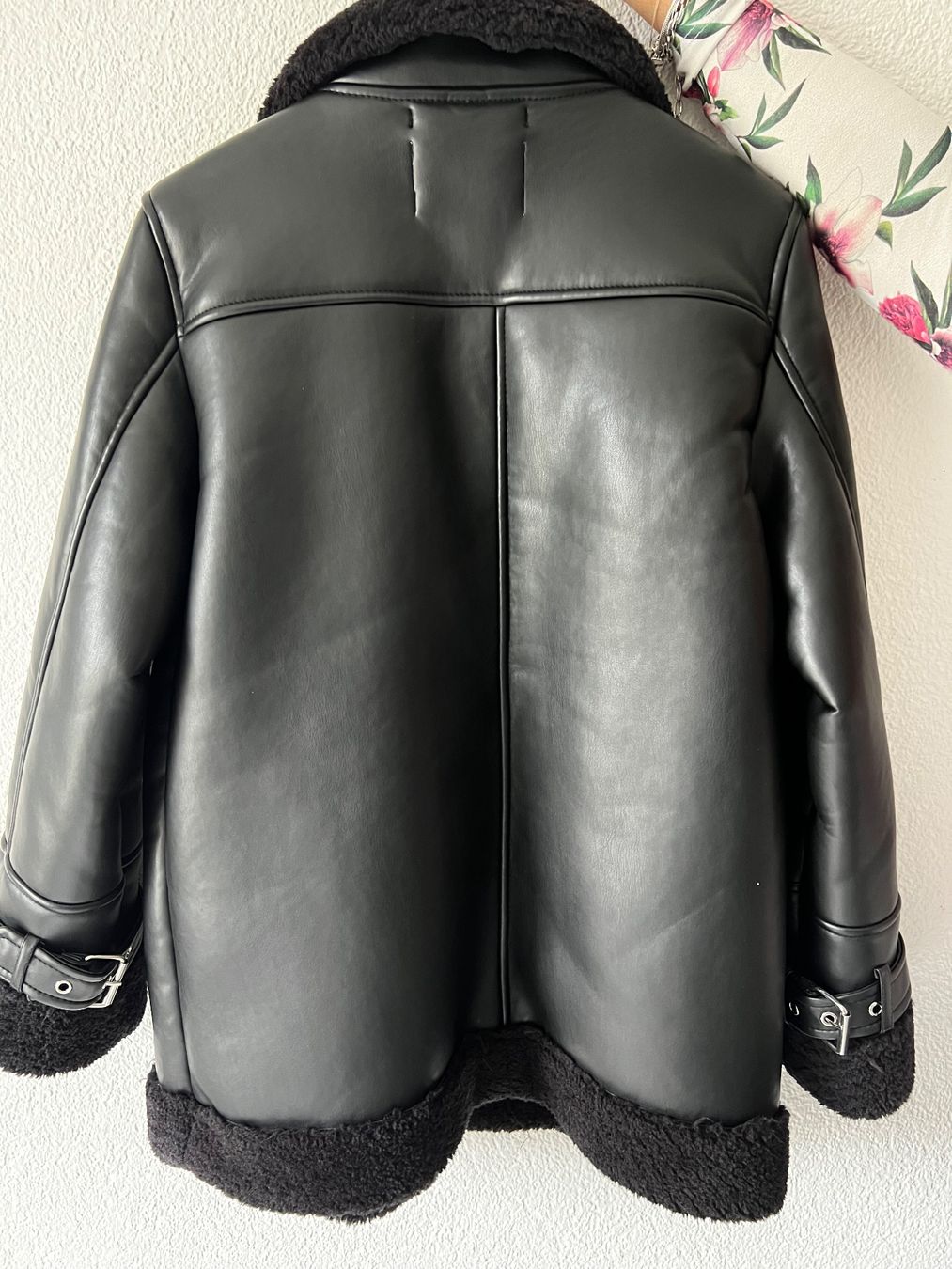 Stradivarius Giacche: Veste hiver noire – Nuovo (secondo la descrizione) da Bulle venduto da Ecnand 2
