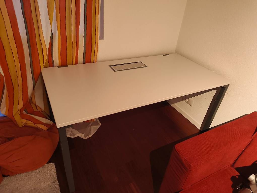 Steelcase Tavoli: Table SteelCase de conférence – Usato da Neyruz FR venduto da Akaraion-KFT