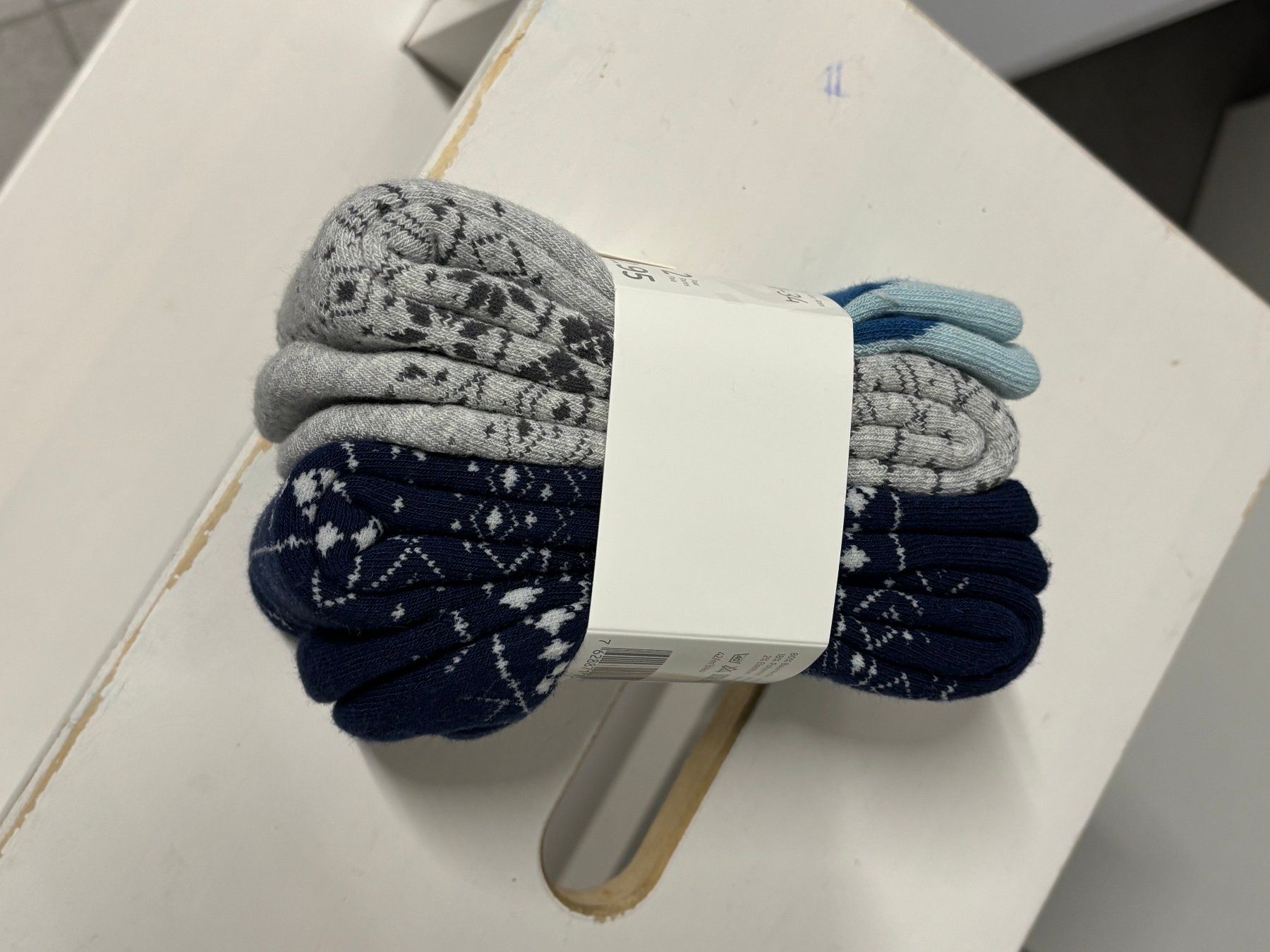 Calze per bambini: Mi-bas chaussette hiver neuf 31 - 34 – Nuovo (secondo la descrizione) da Salvenach venduto da gwenwywar
