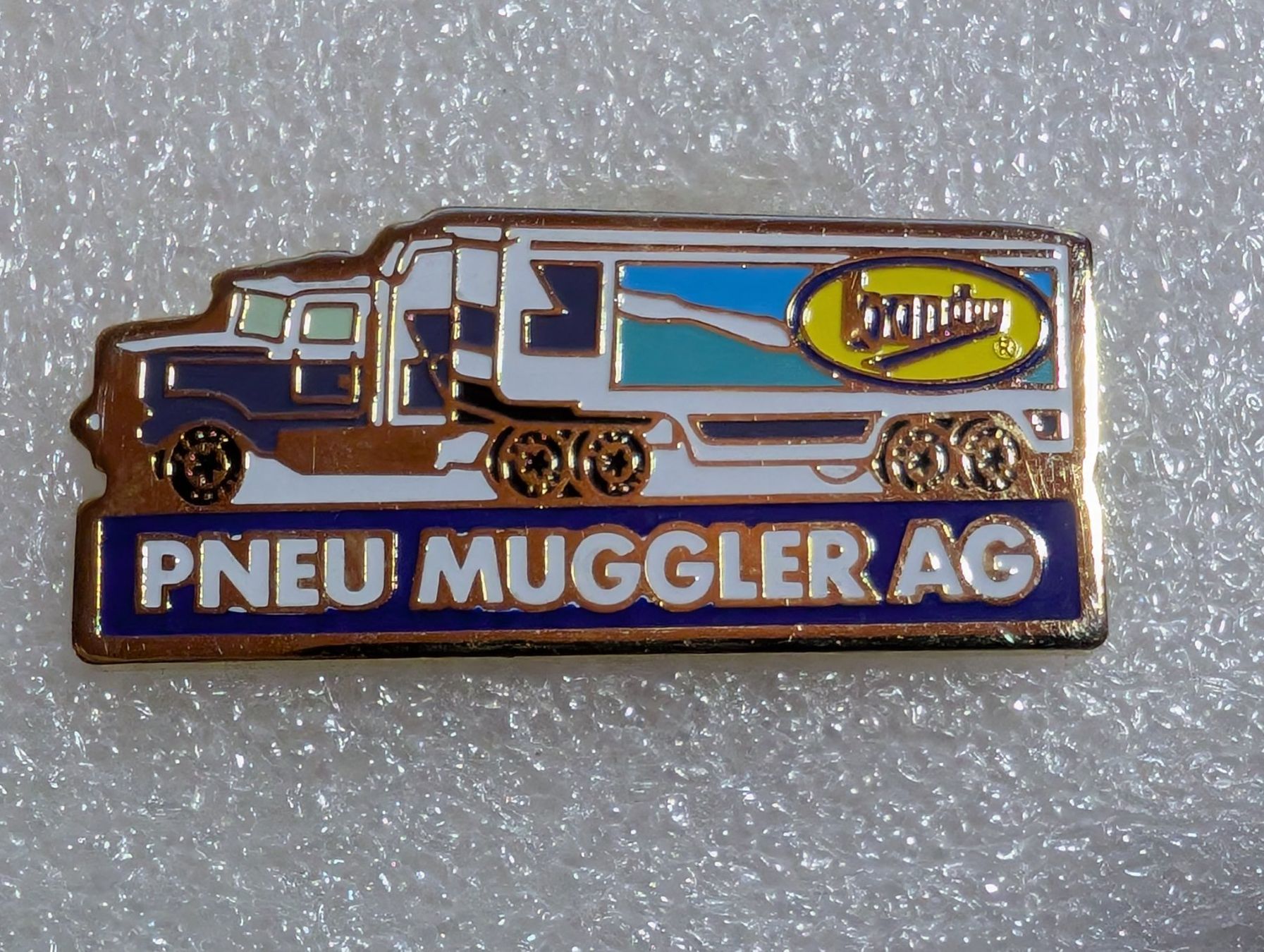 Placchette & Badge: Ansteckpin 247: Pneu Muggler AG – Usato da Oppligen venduto da Pin-Fall-Shop