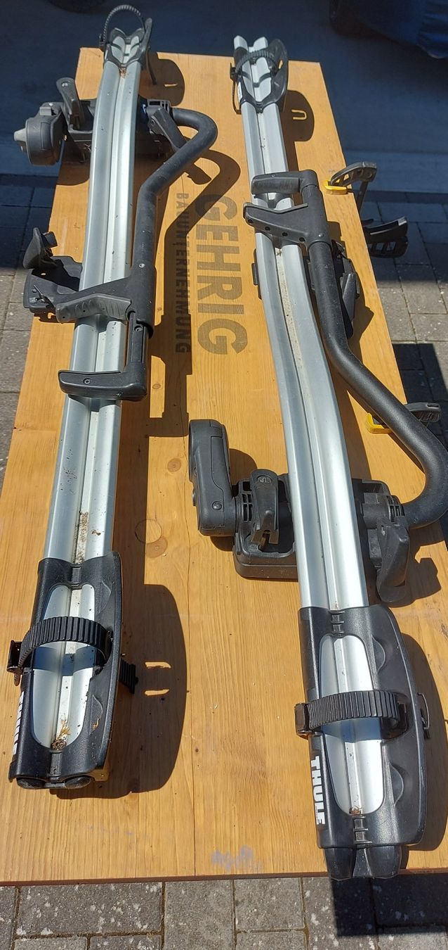 Thule Barres de toit: Dachveloträger Thule – D'occasion à Rickenbach b. Wil par Brauni 1