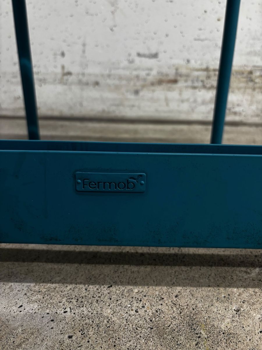 Fermob Tables: Fermob Beistelltisch Blau – D'occasion à Wangen ZH par Lumei89 4