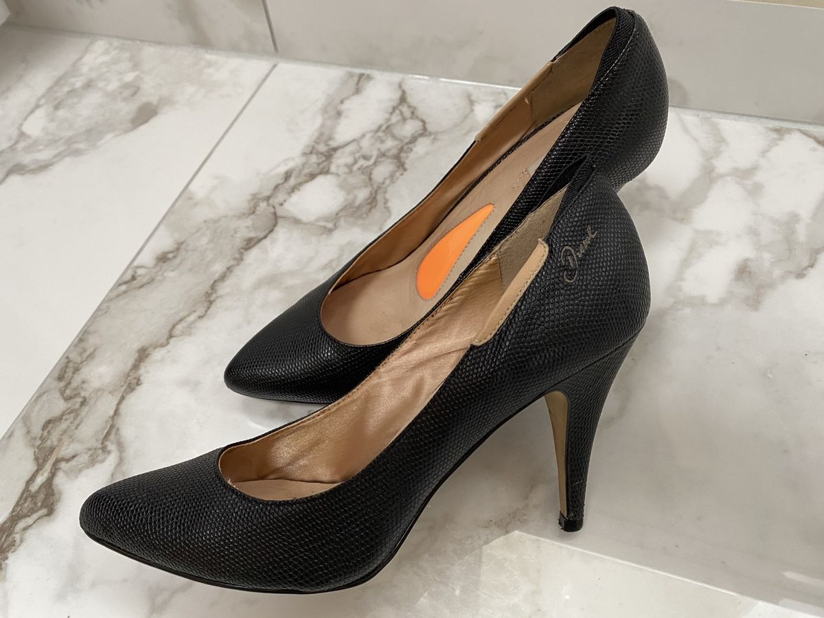 Diesel Damenschuhe: Tolle Leder Pumps von Diesel Gr. 39 – Gebraucht aus Estavayer-le-Lac von Mimmy02 1