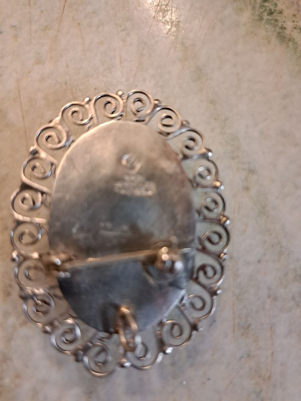Spille & Fermagli: Es ist eine silversterling Brosche mit einem  Obsidianstein. – Usato da Wolfhausen venduto da fab_58yr 1