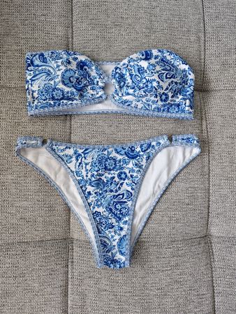 Strapless Paisley Bikini Set - Perfect for Summer Fun! 💙🤍