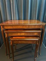 Ensemble de 3 tables gigognes style Louis XV
