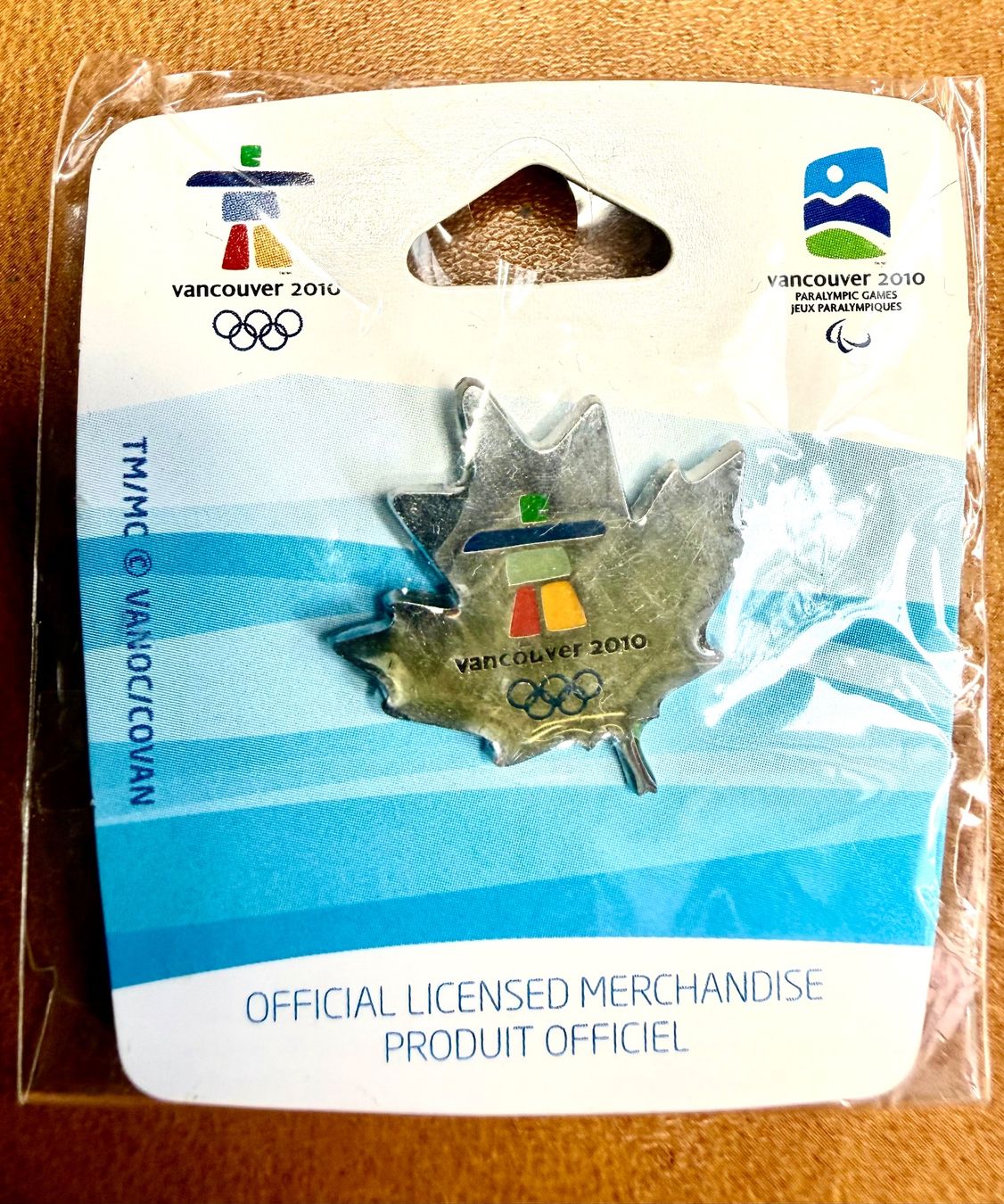Plaquettes & Badges: Olympic - Vancouver 2010 - Pin's Official. Silver Maple Leaf – D'occasion à Lutry par Ediego