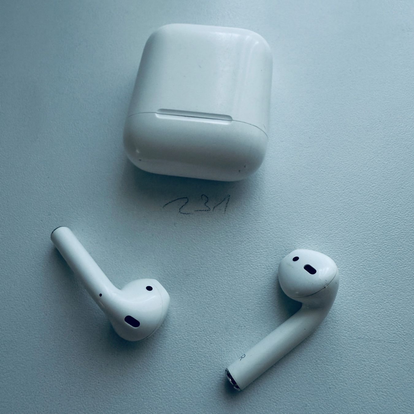 Apple Kopfhörer: Original Apple AirPods 2 Gen. Wireless Kopfhörer & Case – Gebraucht aus Basel von MY.AIRPODS.SHOP 5