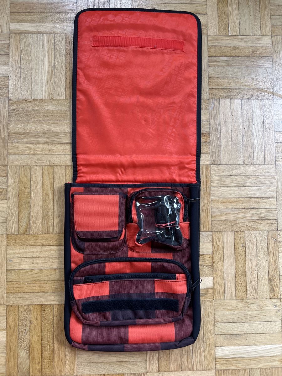 Burton Borse: Borsa porta PC – Usato da Uitikon Waldegg venduto da DajeRomaDaje 1