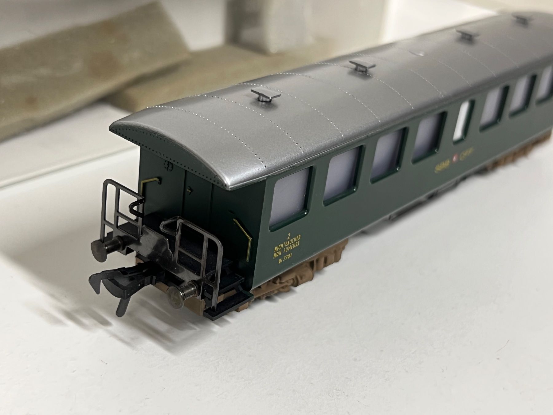 Fleischmann Modellini di ferrovie: Fleischmann 2.Kl. SBB CFF FFS  H0 DC – Usato da Neuenhof venduto da ludovicco 3