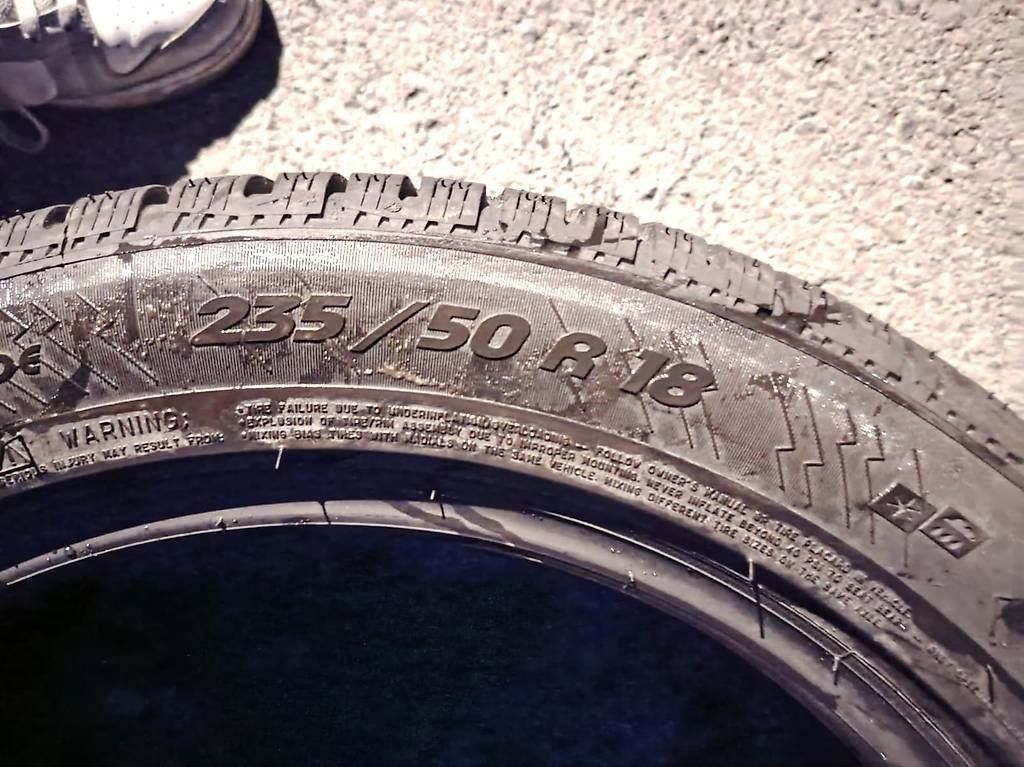 Altro in Scrittura & Disegno: 2 hiver pneus 235/50R18 – Usato da Prilly venduto da Haze_ 2