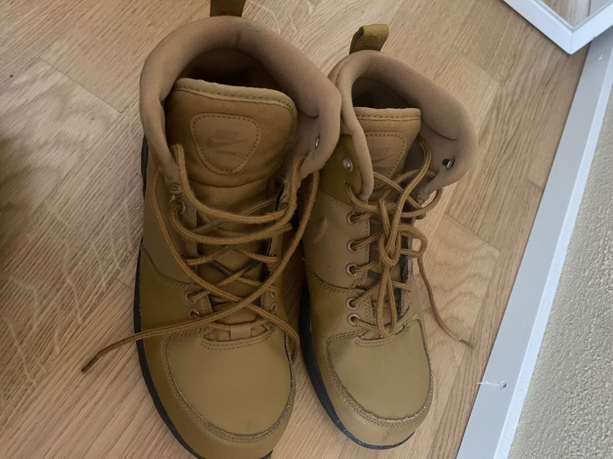 Nike Scarpe da uomo: Boots / Halbschuhe/ Sneaker NIKE / Grösse 40 – Nuovo (secondo la descrizione) da Rüschlikon venduto da leo_mwz2 3