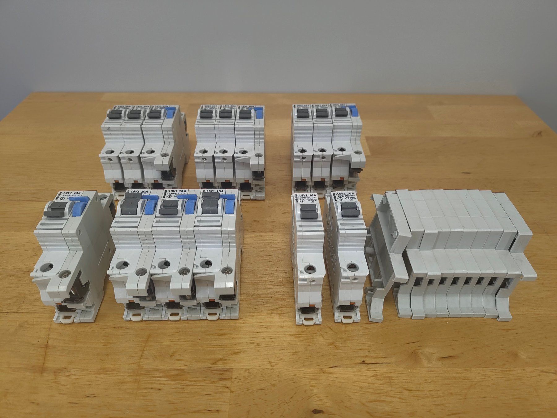 ABB Alimentazione elettrica: ABB Leitungsschutzschalter LSV1 – Usato da Emmenbrücke venduto da BlSi 6