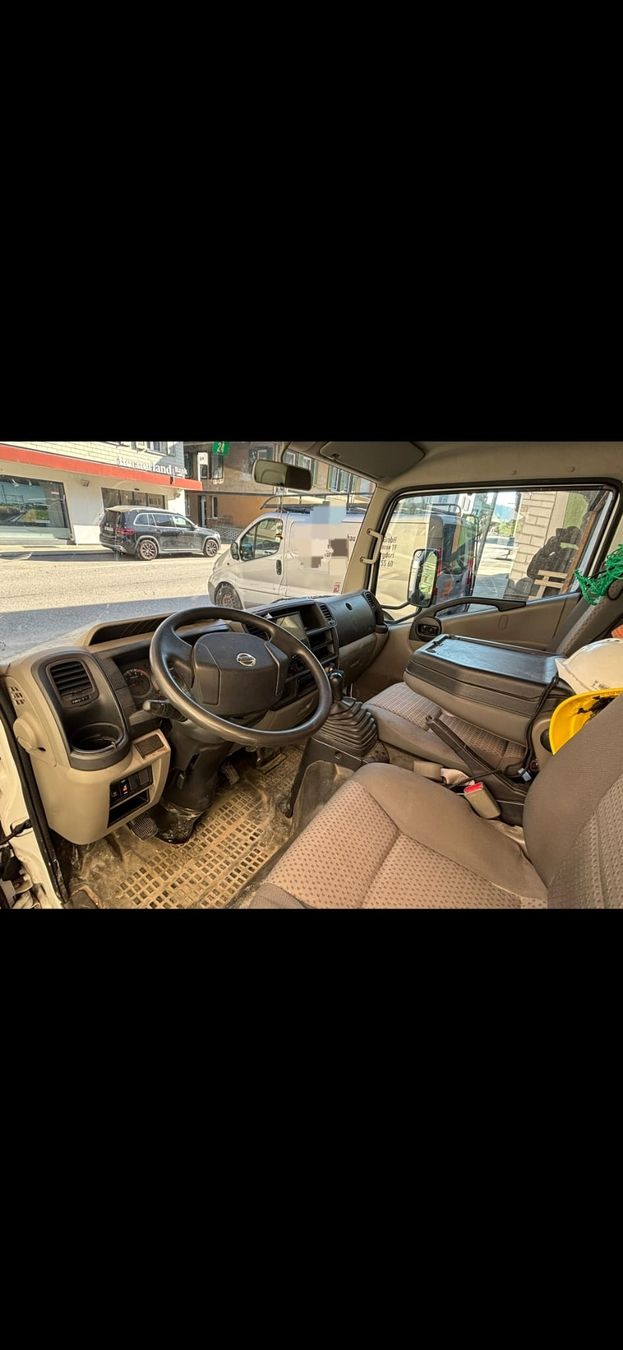 Nissan Veicoli commerciali: Nissan cabstar 2009 – Usato da Zollbrück venduto da zer_5wpq 3