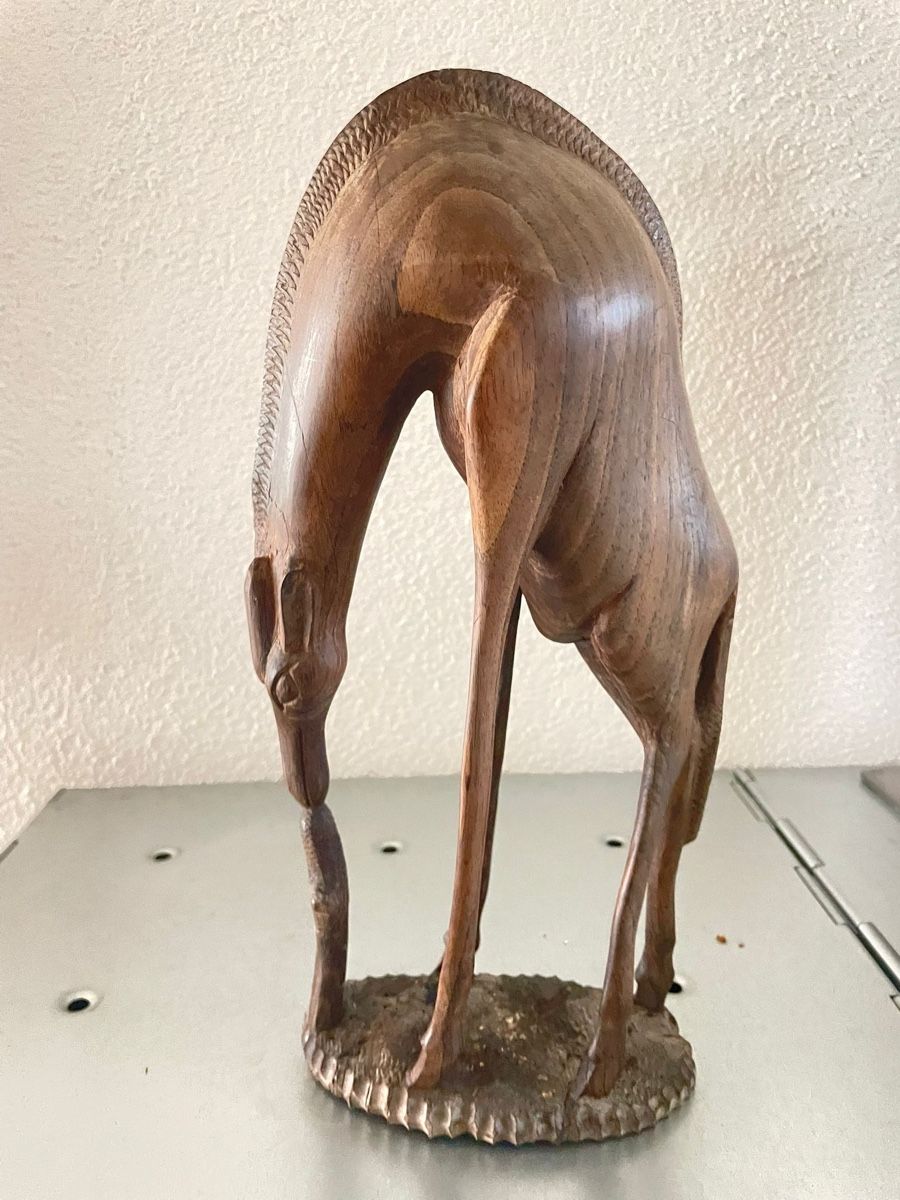 Statuette: Giraffe aus Holz geschnitzt. – Usato da Bassersdorf venduto da 1Morgenrot