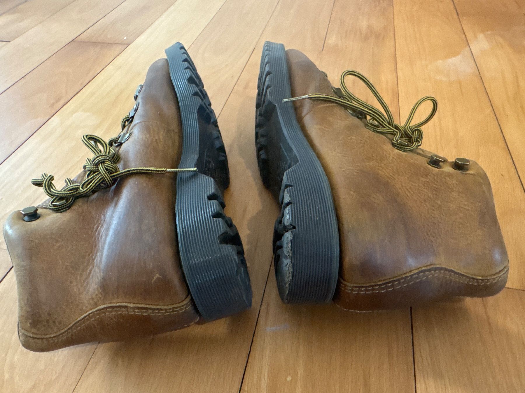 Dr. Martens Chaussures hommes: Dr. Martens, Freizeit/Wanderschuhe, Leder hell braun, Gr. 39 – D'occasion à Zürich par shutter01 3