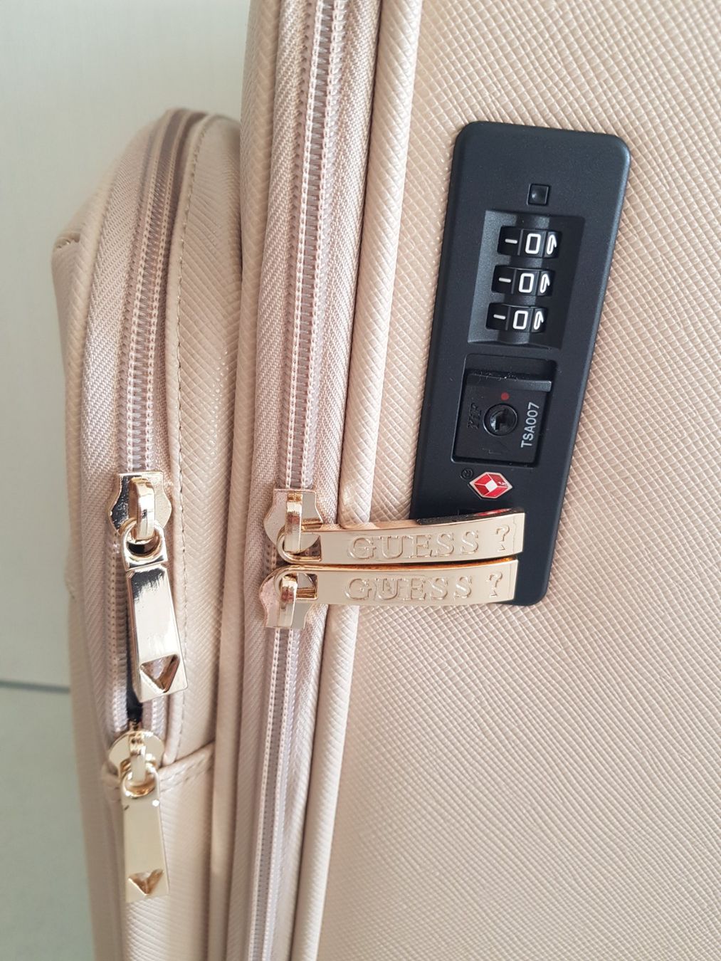Valises de voyage: NEUER GUESS BOARDCASE KOFFER – Neuf avec emballage d'origine à Root par LifestyleAccessoires 9