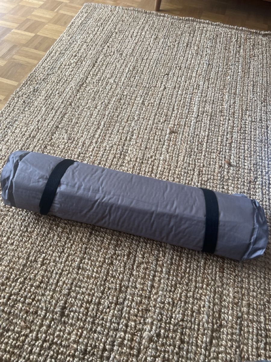 Matelas: Aufblasbare campingmatte Camping Matratze  – D'occasion à Basel par lis_9dsk