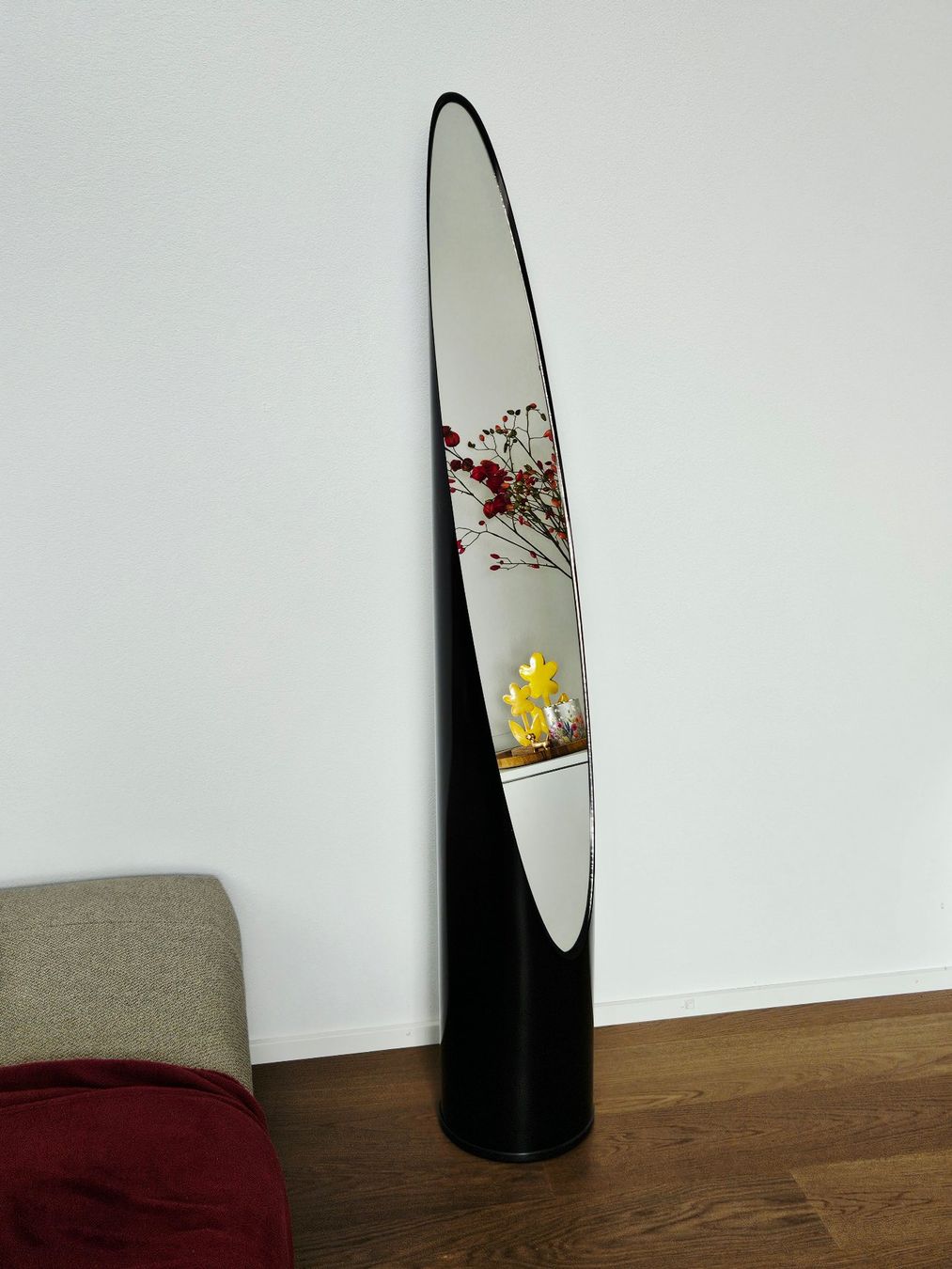 Miroirs: Kult Lipstick Designer Standspiegel – D'occasion à Arlesheim par yellowflummi