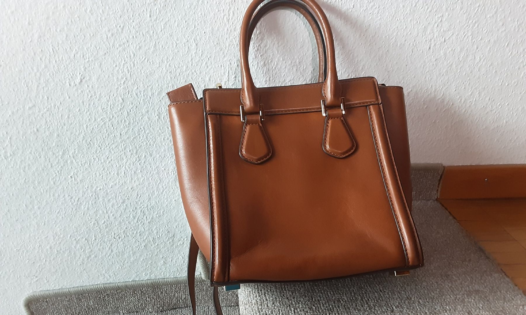 Michael Kors Taschen für Damen: Michael Kors Handbag – Gebraucht aus Wetzikon ZH von Balloonartist 2