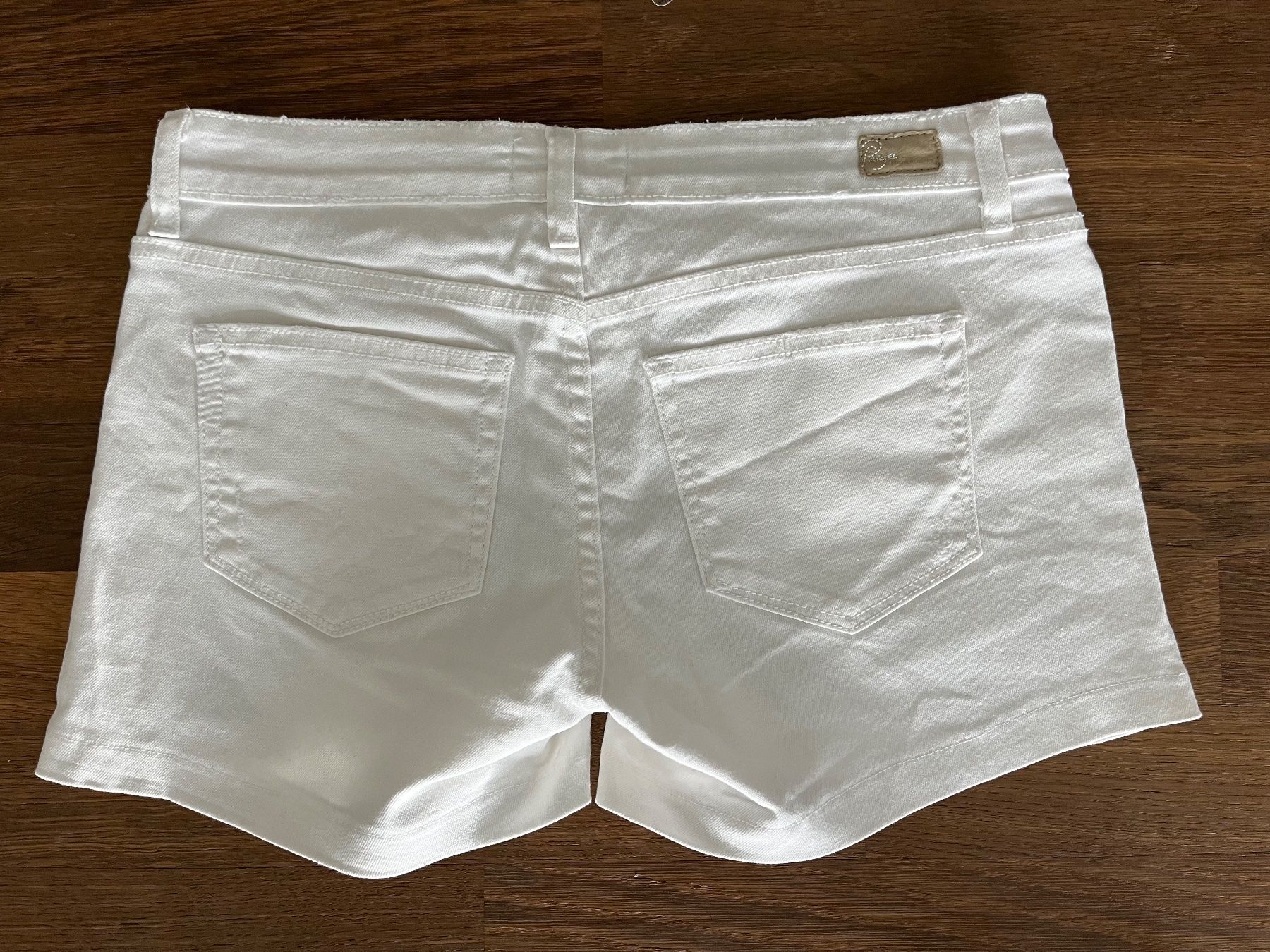 Hosen: PAIGE Shorts weiss Gr. 38 – Gebraucht aus Zollikofen von spunk65 2