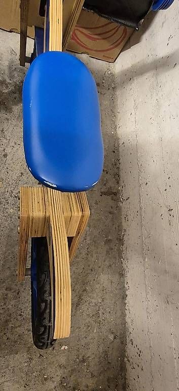 Fahrzeuge für Kinder: Laufrad aus Holz – Gebraucht aus Schübelbach von Privat. 3