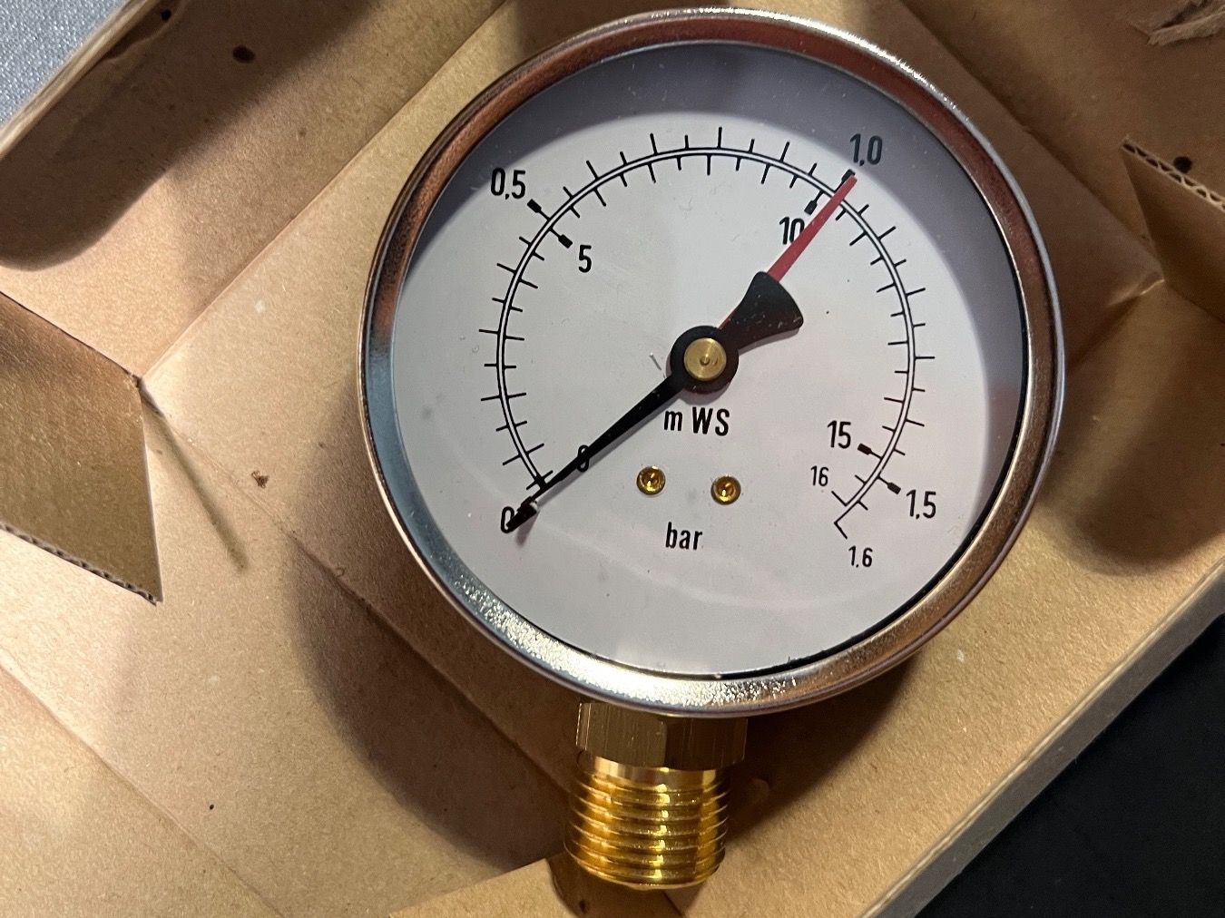 Messen: Manometer Druckmesser 63mm Durchmesser, Neuwertig! – Neu und originalverpackt aus Niederrohrdorf von ledergerber