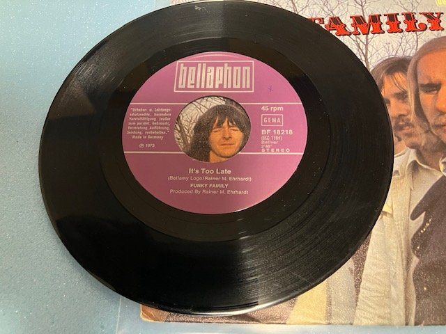 Dischi in vinile: Funky Family – Usato da Aarwangen venduto da Jukebox3 5