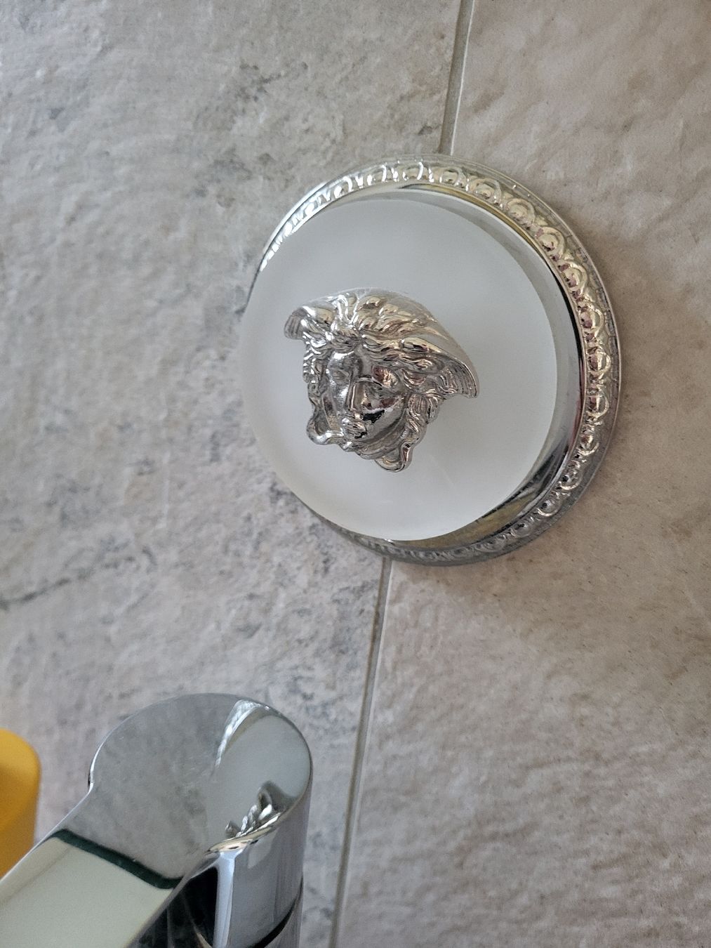 Ferramenta: Versace Wandknauf  – Nuovo (secondo la descrizione) da Fruthwilen venduto da Mostro-Medusa