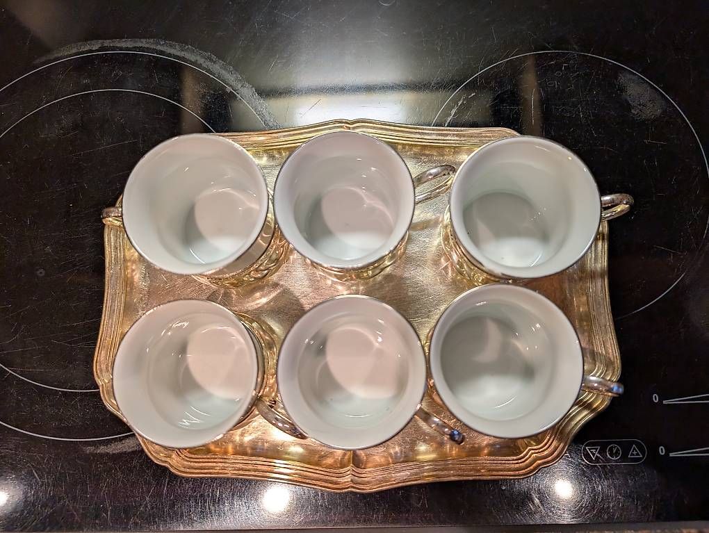 Tazze: 6 Kaffee-Tassen / Tee-Tassen inkl. Tablett – Usato da Aarburg venduto da coniux 3