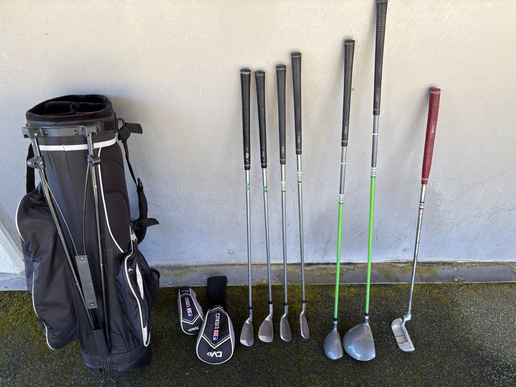 Taylor Made Mazze & Set: Kinder Golfset US Kids Golf 57 Ultralight – Usato da weggis venduto da Bubububu