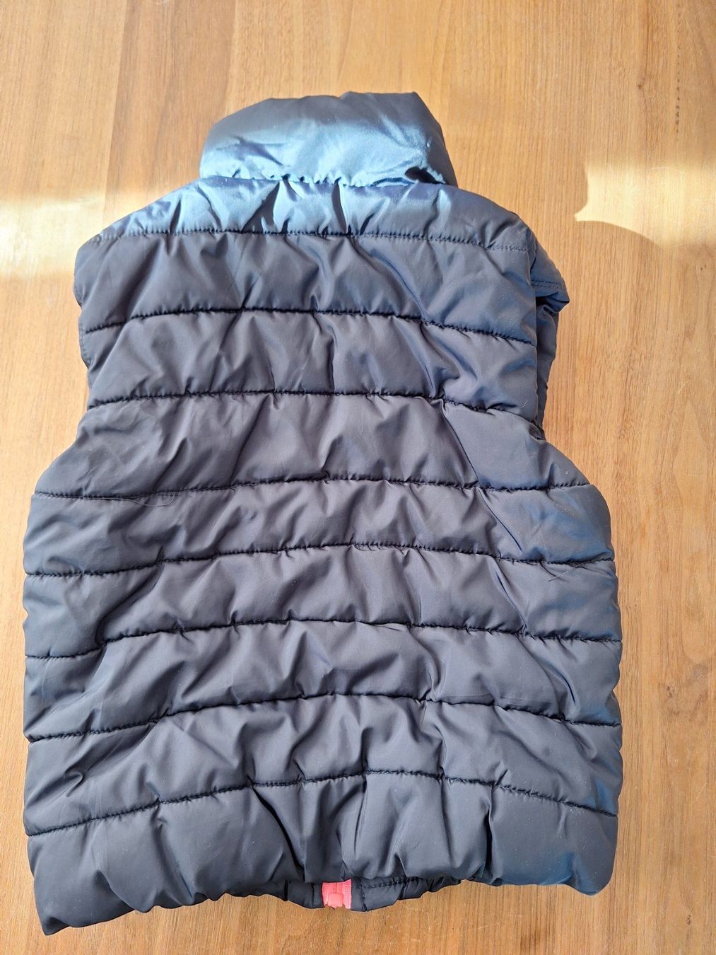 Altro abbigliamento per bambino: Kindergilet Grösse 104 – Usato da Zürich venduto da Candid85 1