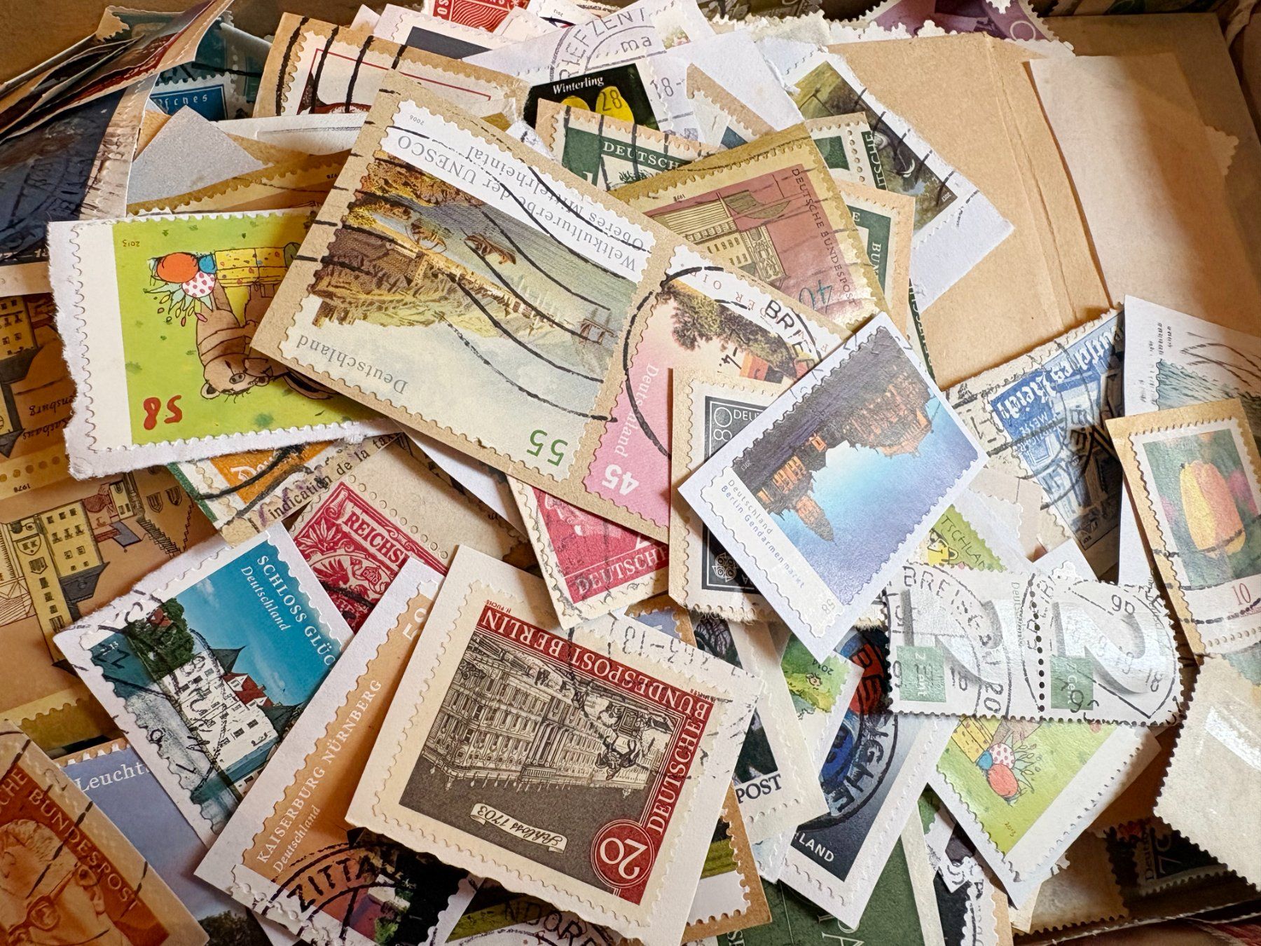 Tutti i francobolli: BOX LOT DDR, Deutschland Briefmarke – Usato da Riva san vitale venduto da abd_p86k 1