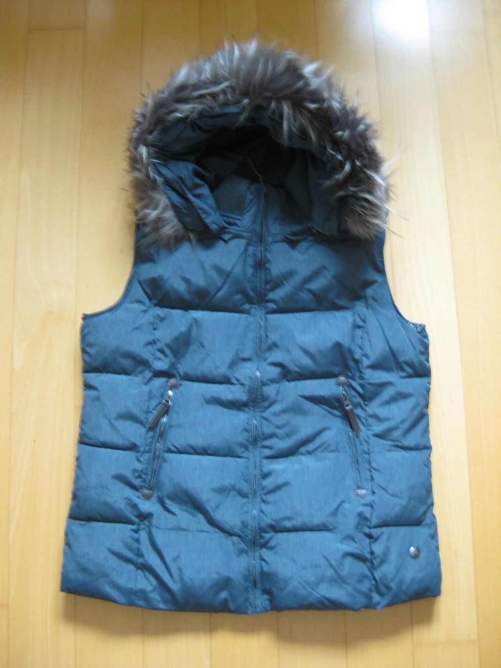 Opus Gilets & Westen: Daunenweste von Opus, Gr. 44 – Gebraucht aus Winterthur von lucy0308