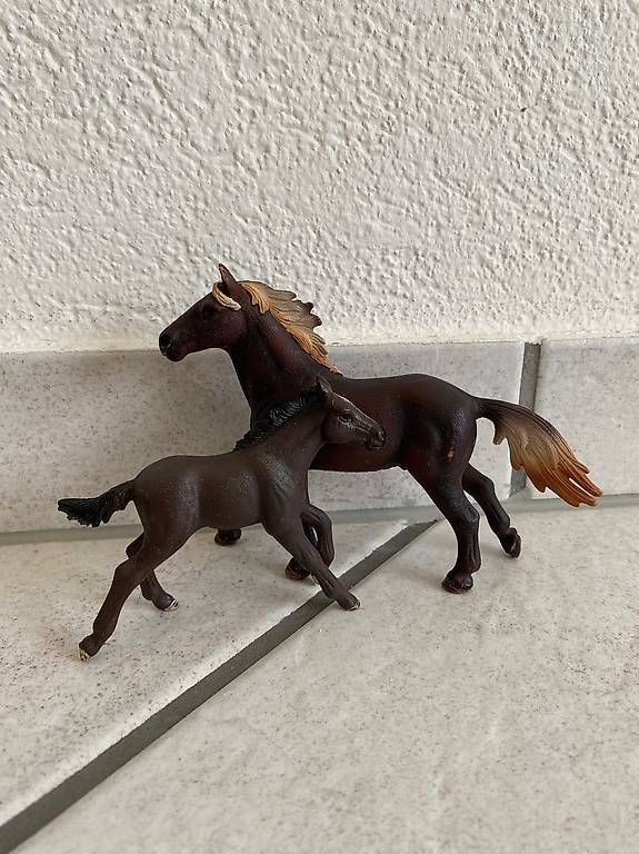 Schleich Giocattoli: Schleich Pferd mit Fohlen – Usato da Otelfingen venduto da Schlaedde