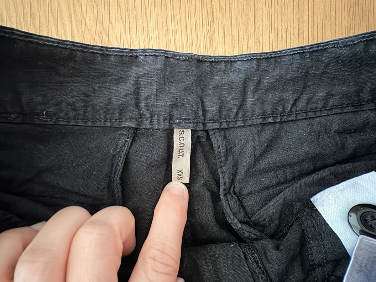 Pantaloni: Pantaloni donna marca S.C.O.U.T. neri  – Usato da S. Antonino venduto da FedeKikka88 4