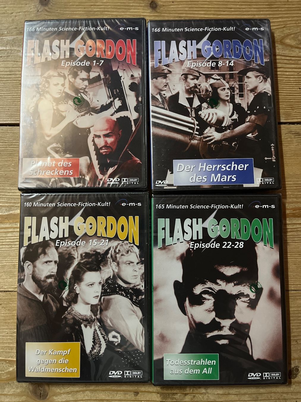 Tutti i DVDs: flash gordon 1-28 kultserie – Usato da Emmenmatt venduto da flyrecords