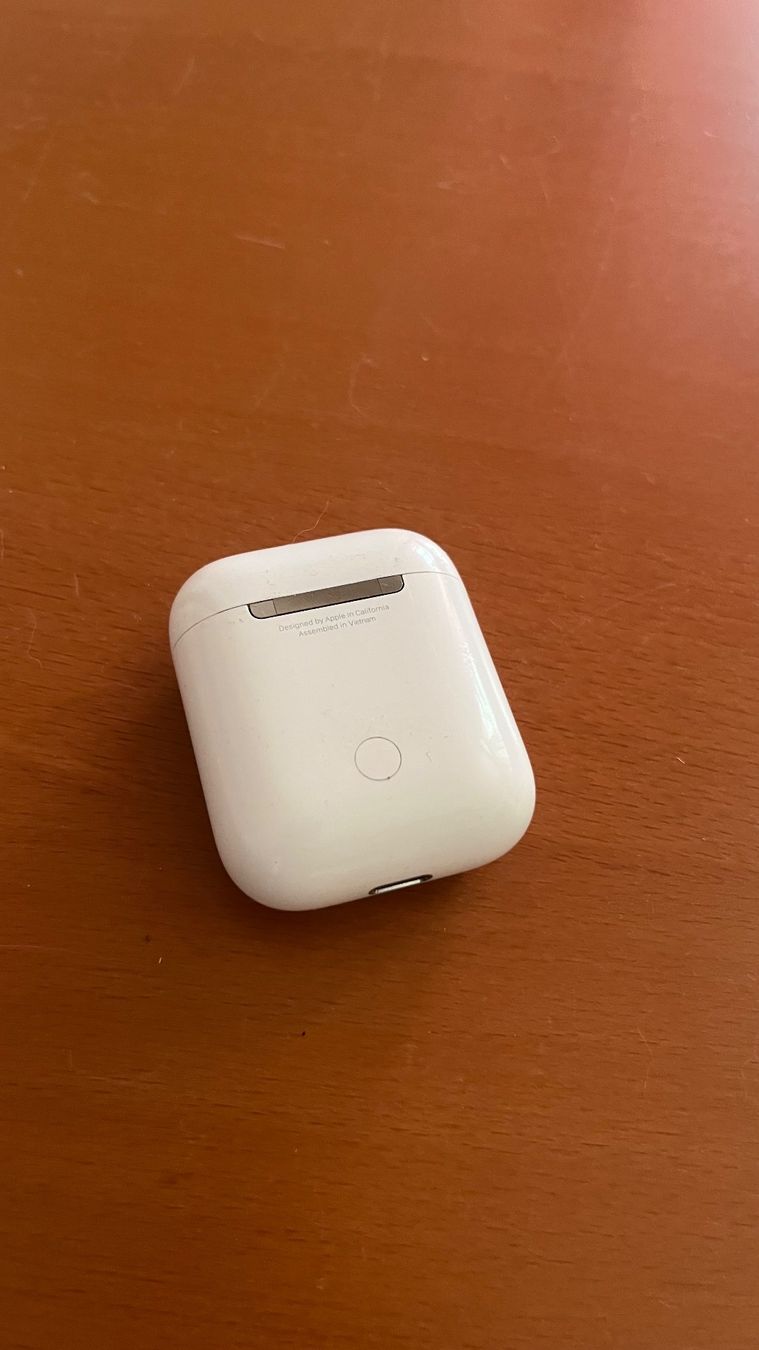 Apple Kopfhörer: Apple Airpods – Gebraucht aus Oberengstringen von em2k 2