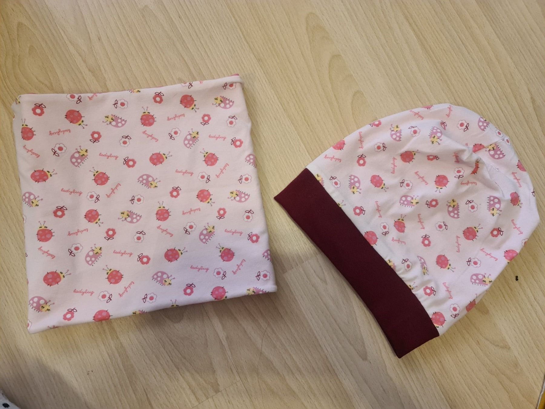Kleiderpakete & -sets: Kindermütze-Loop-Set "Handgemacht" – Neu (gemäss Beschreibung) aus Fehraltorf von Sumin 2