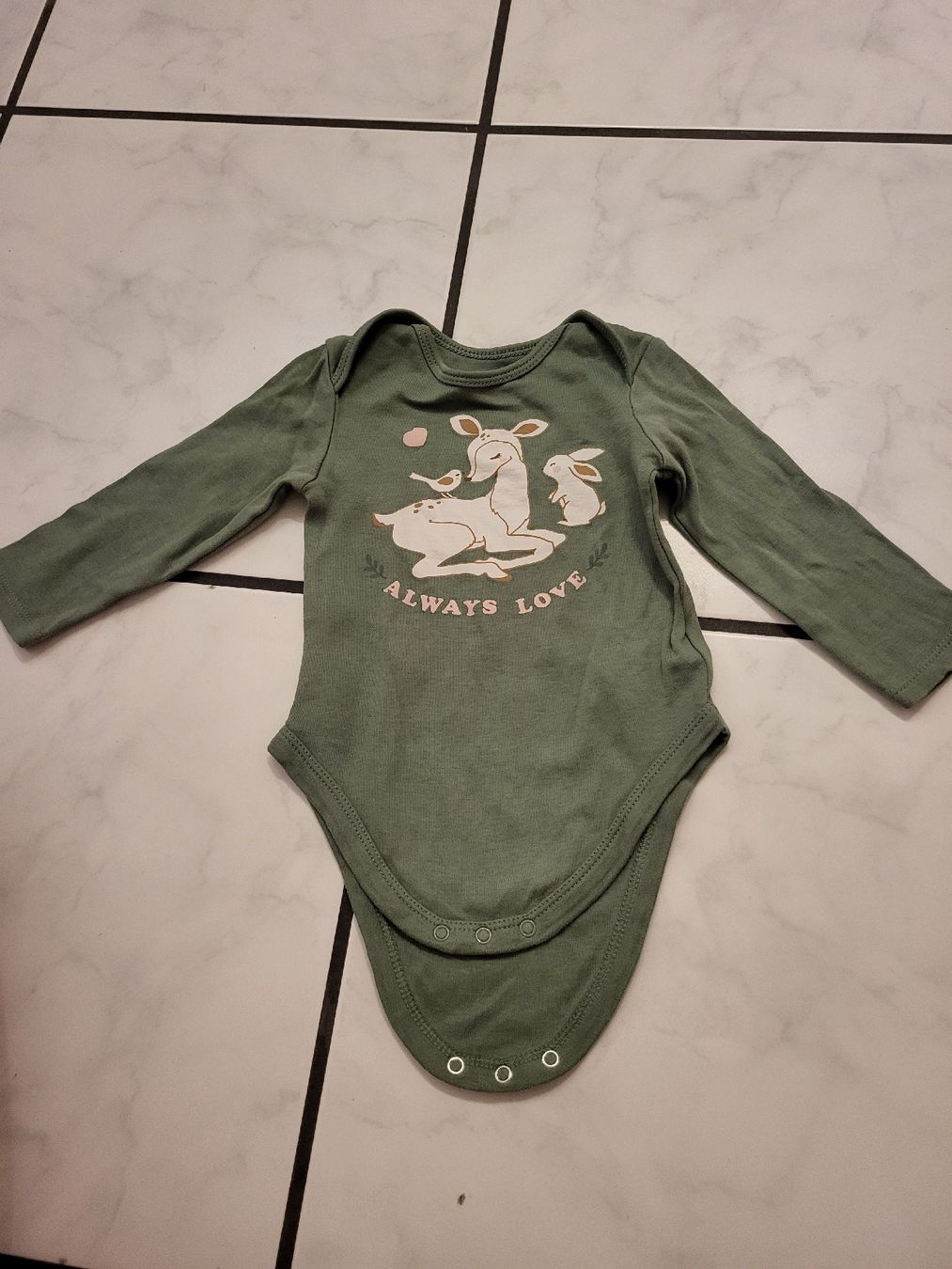 Biancheria intima: Langarmbody Gr.74 Bambi und Hase – Usato da Felben-Wellhausen venduto da Brummbaer90