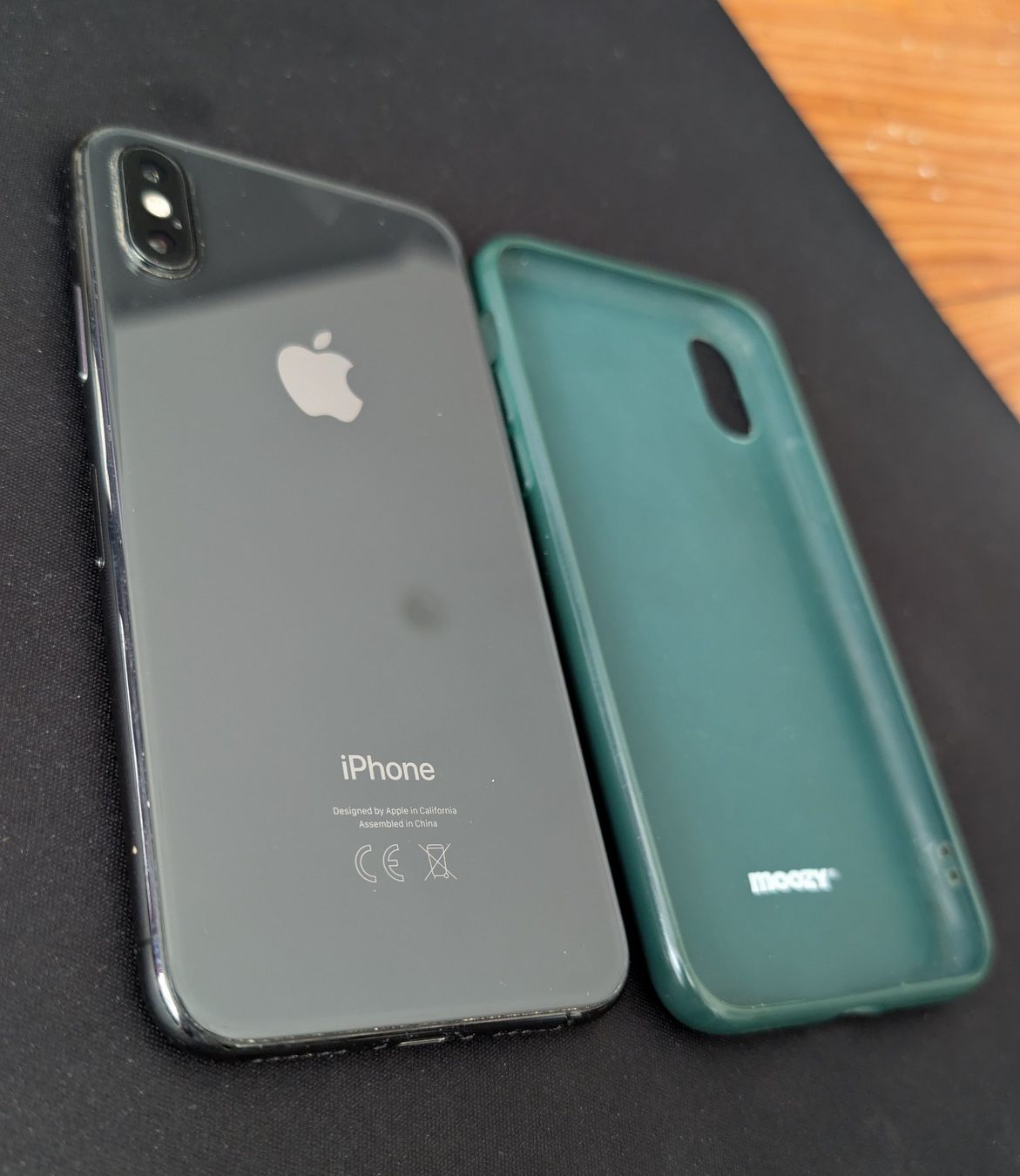 Apple Telefoni cellulari / Smartphones: iPhone XS Space Grau 64 GB mit Schutzhülle – Usato da Sissach venduto da Dshock0 6