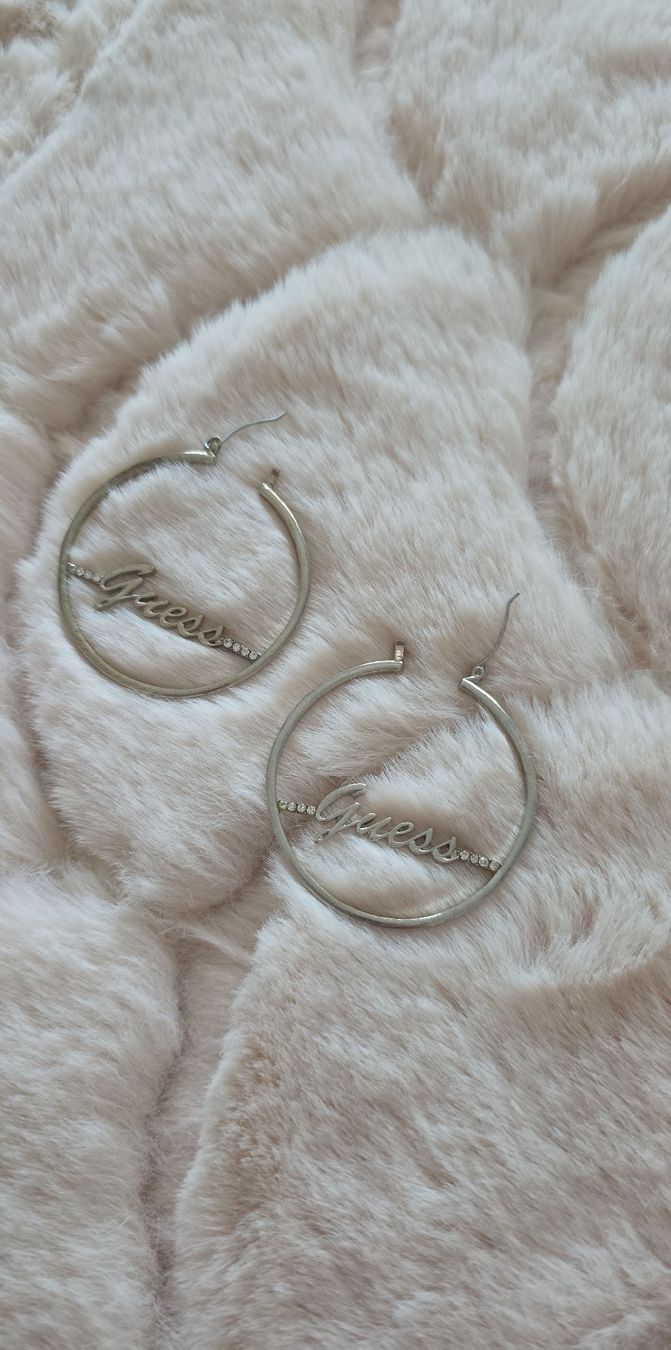 Guess Boucles d'oreille: Guess Creolen mit Strass, Silber Ohrringe – D'occasion à Eggenwil par Schramy