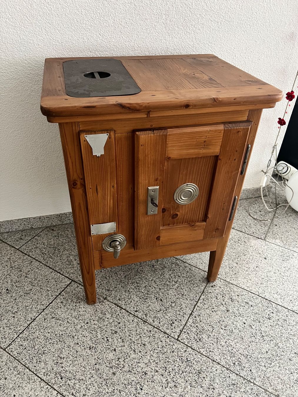 Réfrigérateurs: Antiker Kühlschrank – D'occasion à Adliswil par Mandela 2