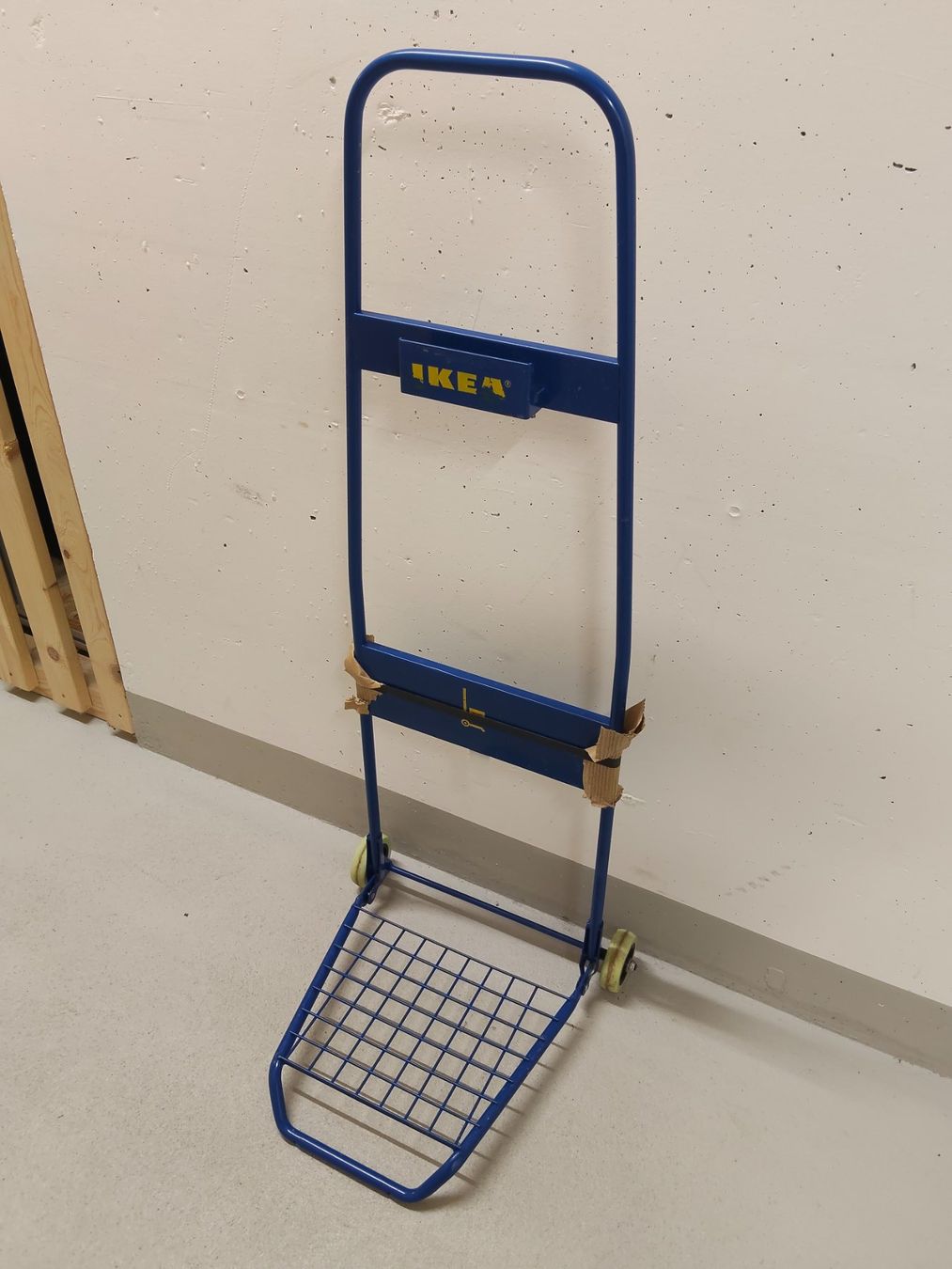 Ikea Valises & Sacs: Karre – D'occasion à Triengen par RealX
