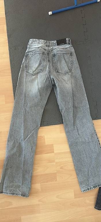 Pantaloni: Stradivarius Hose – Usato da Oensingen venduto da luk_6wrk 2